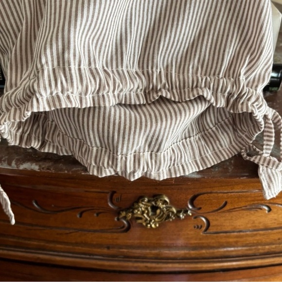 Anthropologie Bali Circle
Rattan Handbag. New Condition - Picture 5 of 6